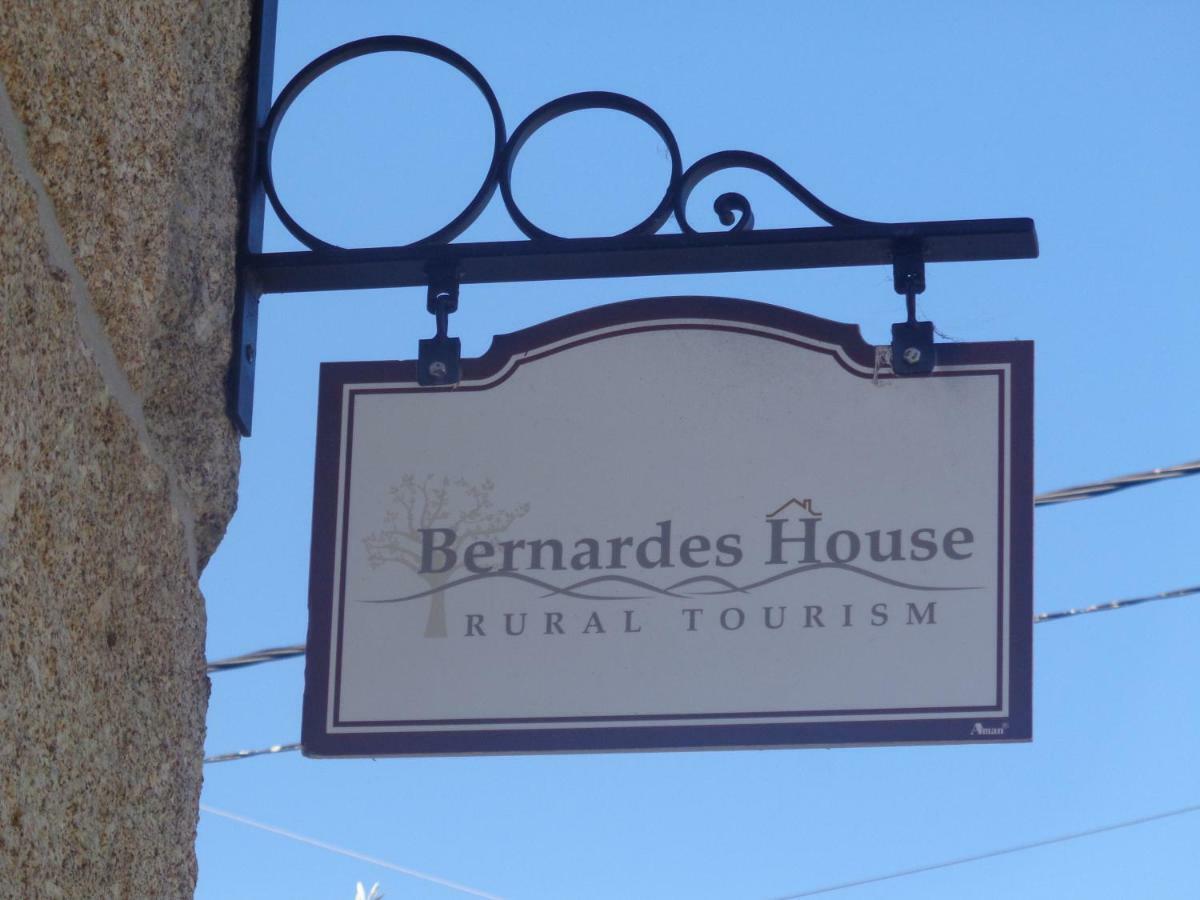 Hostal Bernardes House Castelo de Paiva Exterior foto